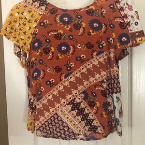 Chloe & Katie Crop Blouse Size Medium